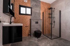 רון וילאג בוטיק 38