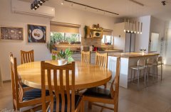 וילה החרוב 13