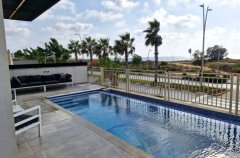 וילה על הים 0