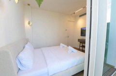 פנטהאוז AH 42 42