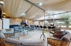 אחוזת האלונים 1