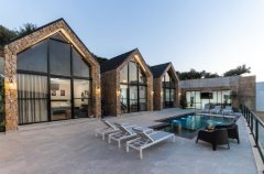 אחוזת מוריאנה 15