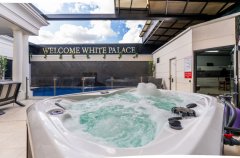 וויט פאלאס 2