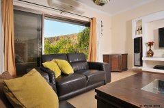 וילה מול הקשת 12