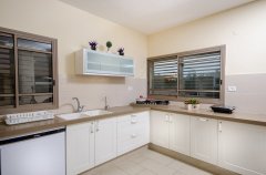 וילה פמיליה 8