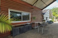 אחוזת אדל 44