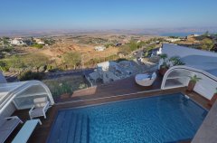 וילה AQUA בוטיק 18