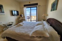 וילה מגדל 33