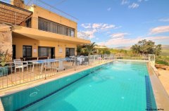 וילה מגדל 55