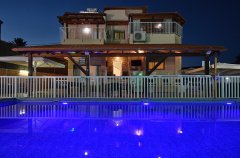 וילה מגדלהיט 28