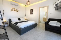 אחוזה על המים 23