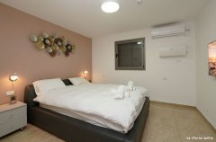 אחוזת שושנים בוטיק 27