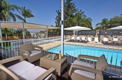 מתחם מובחר בכפר 10