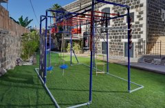 אואזיס פאלאס 4