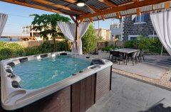 אואזיס פאלאס 35