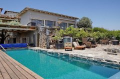 וילה אסנסיה 1